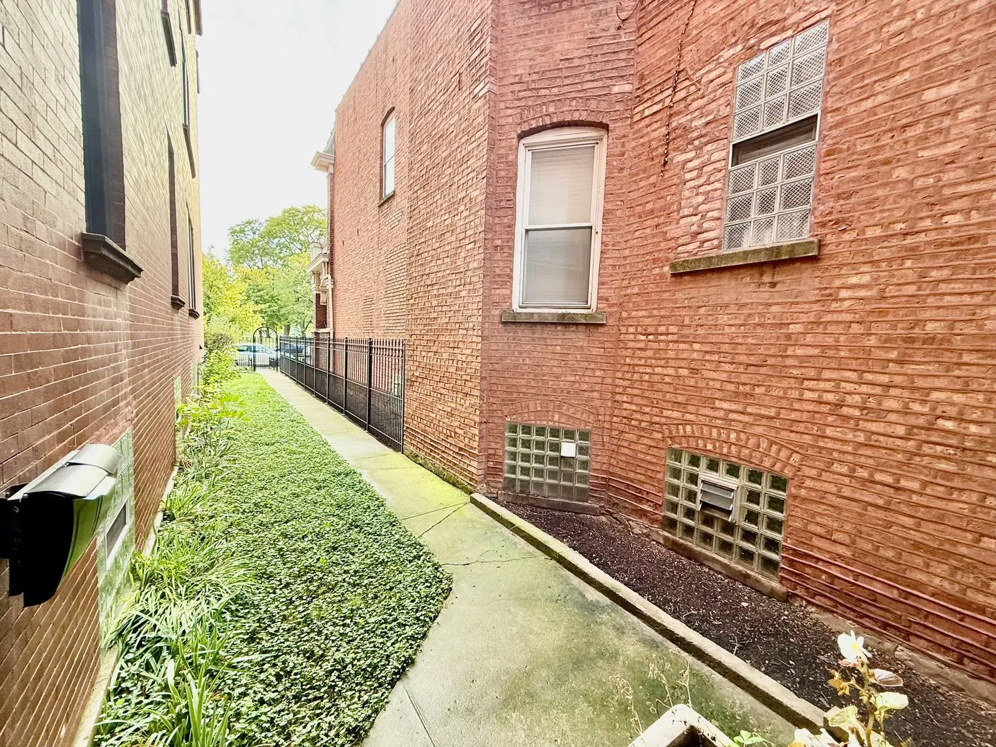 1342 N Kedzie Avenue 2R IL