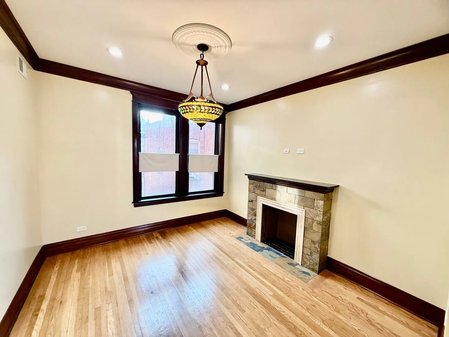 1342 N Kedzie Avenue 2R IL