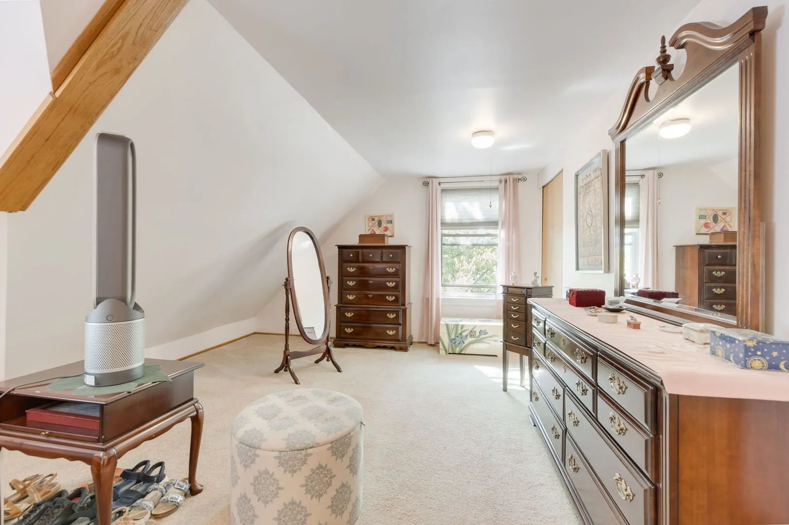 1824 W Farragut Avenue IL