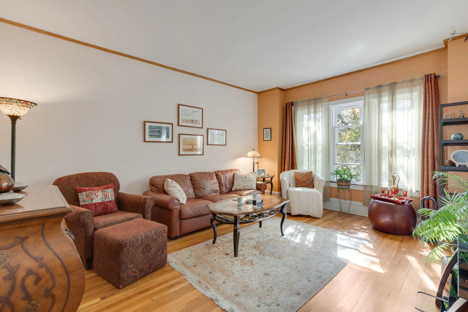 1824 W Farragut Avenue IL