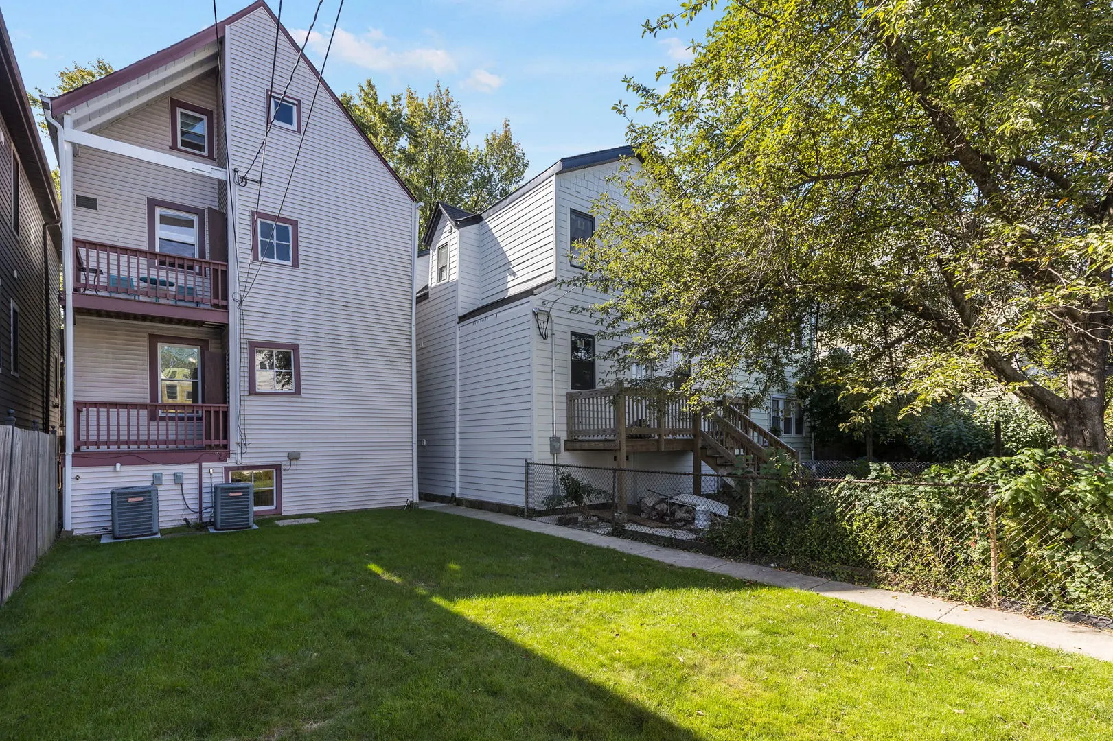 1824 W Farragut Avenue IL