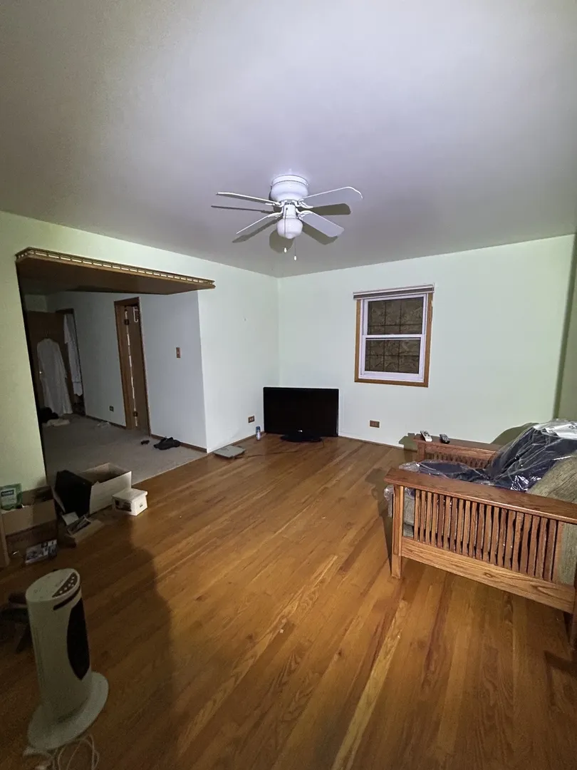 4101 Saint Lawrence Avenue IL