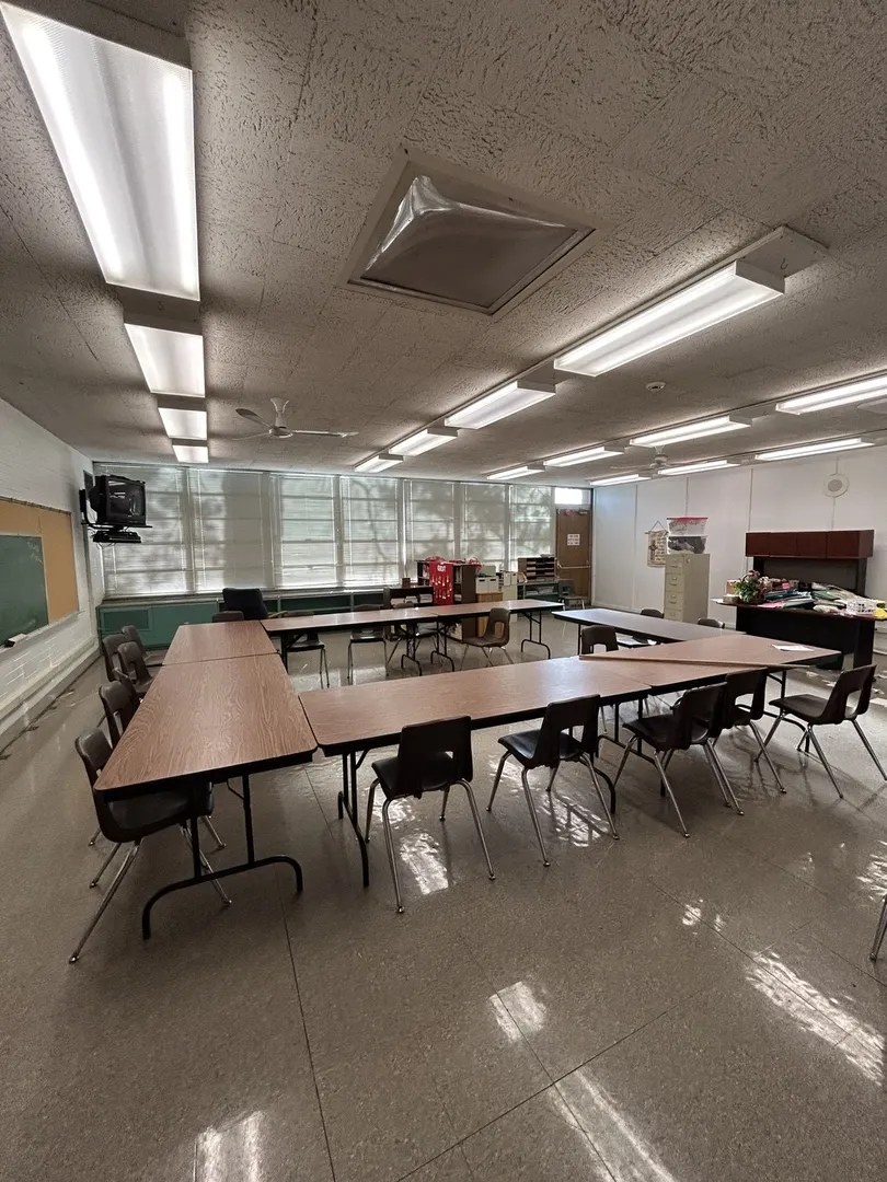 4101 Saint Lawrence Avenue IL