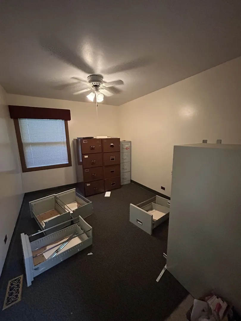 4101 Saint Lawrence Avenue IL