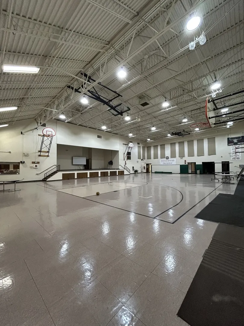4101 Saint Lawrence Avenue IL