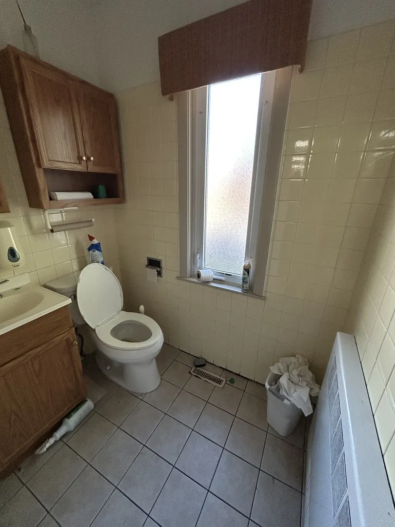 4101 Saint Lawrence Avenue IL