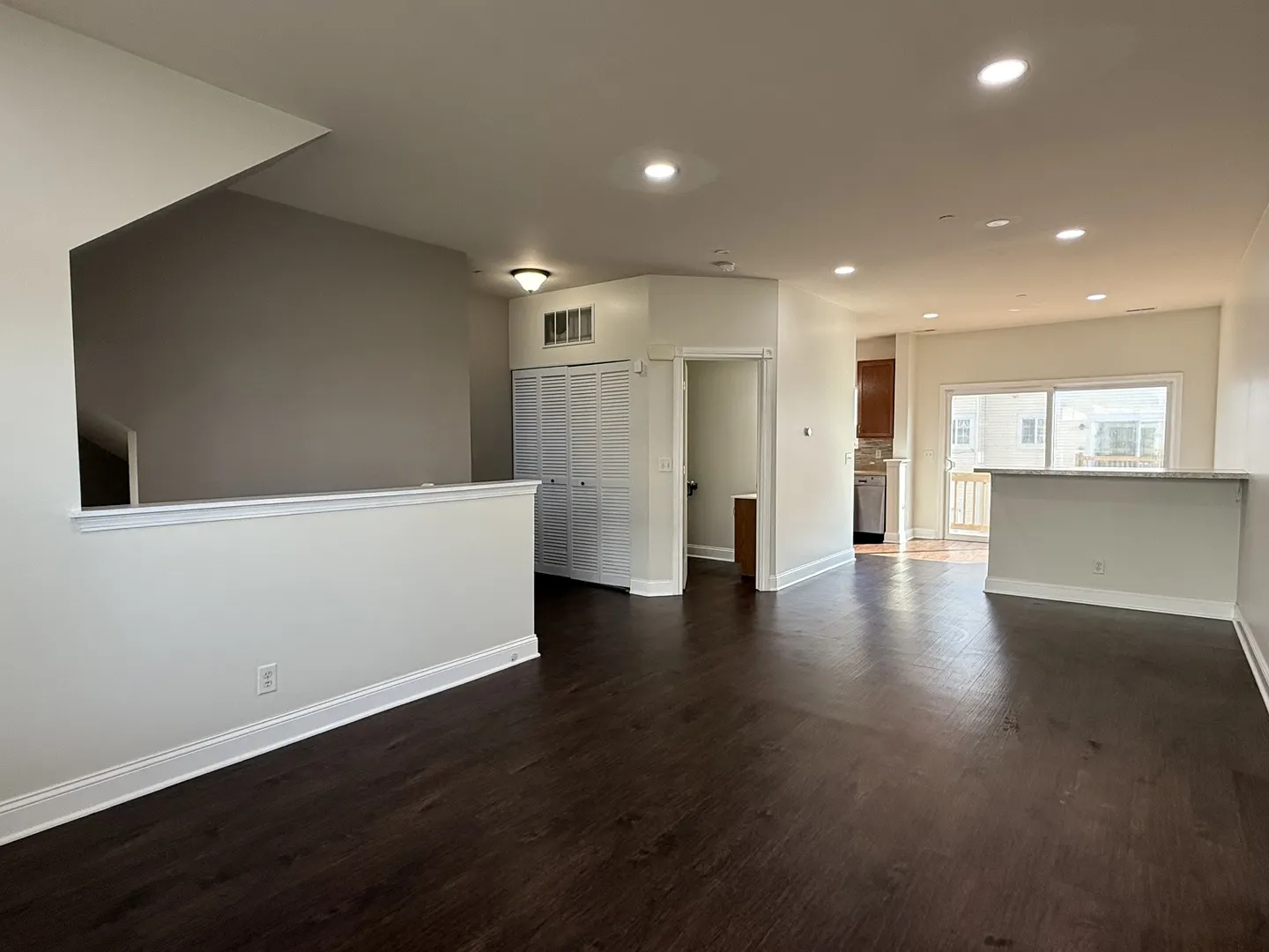 1392 Carolyn Court IL