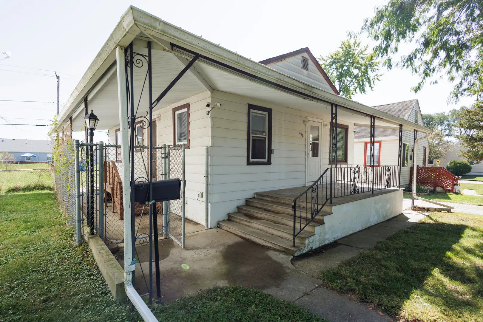 618 N 9th Avenue IL