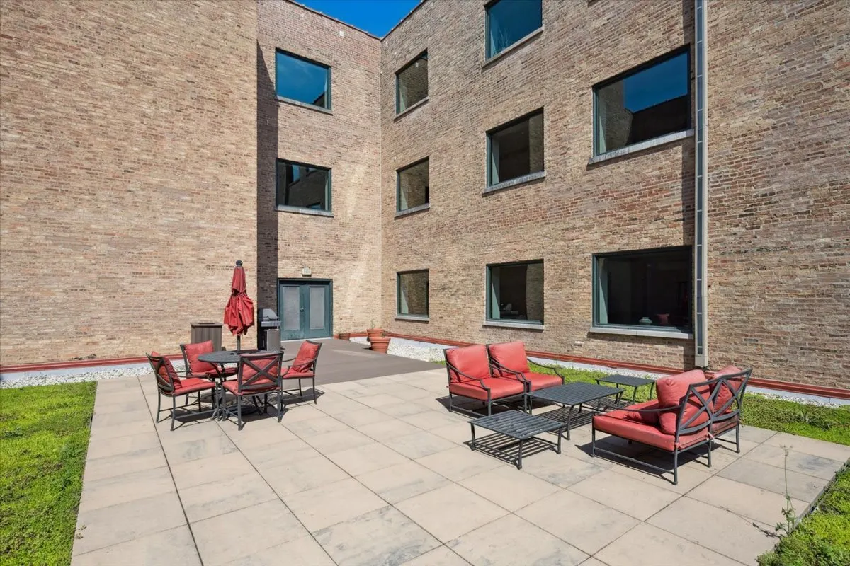 2100 N Racine Avenue 4B IL