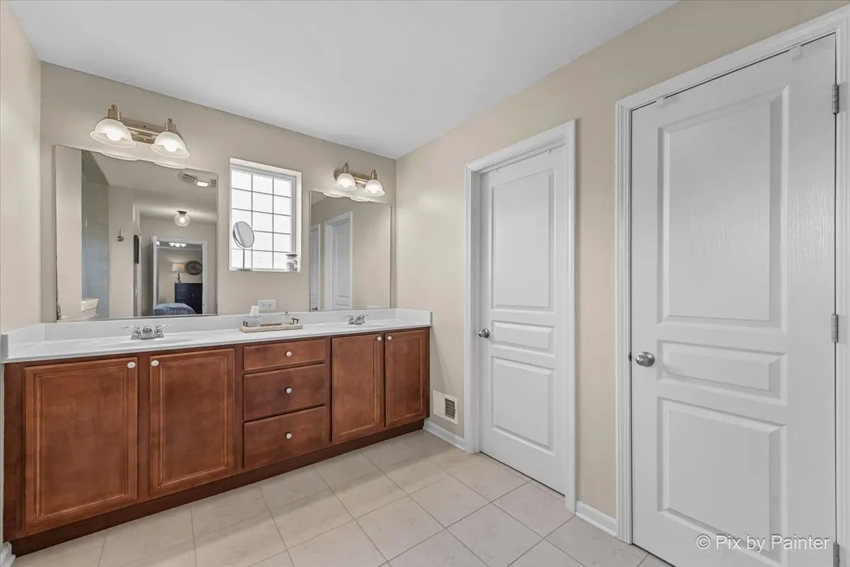 12484 Carver Lane IL