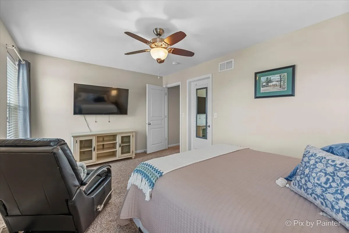 12484 Carver Lane IL