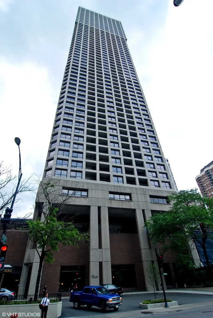 1030 N State Street 10M IL