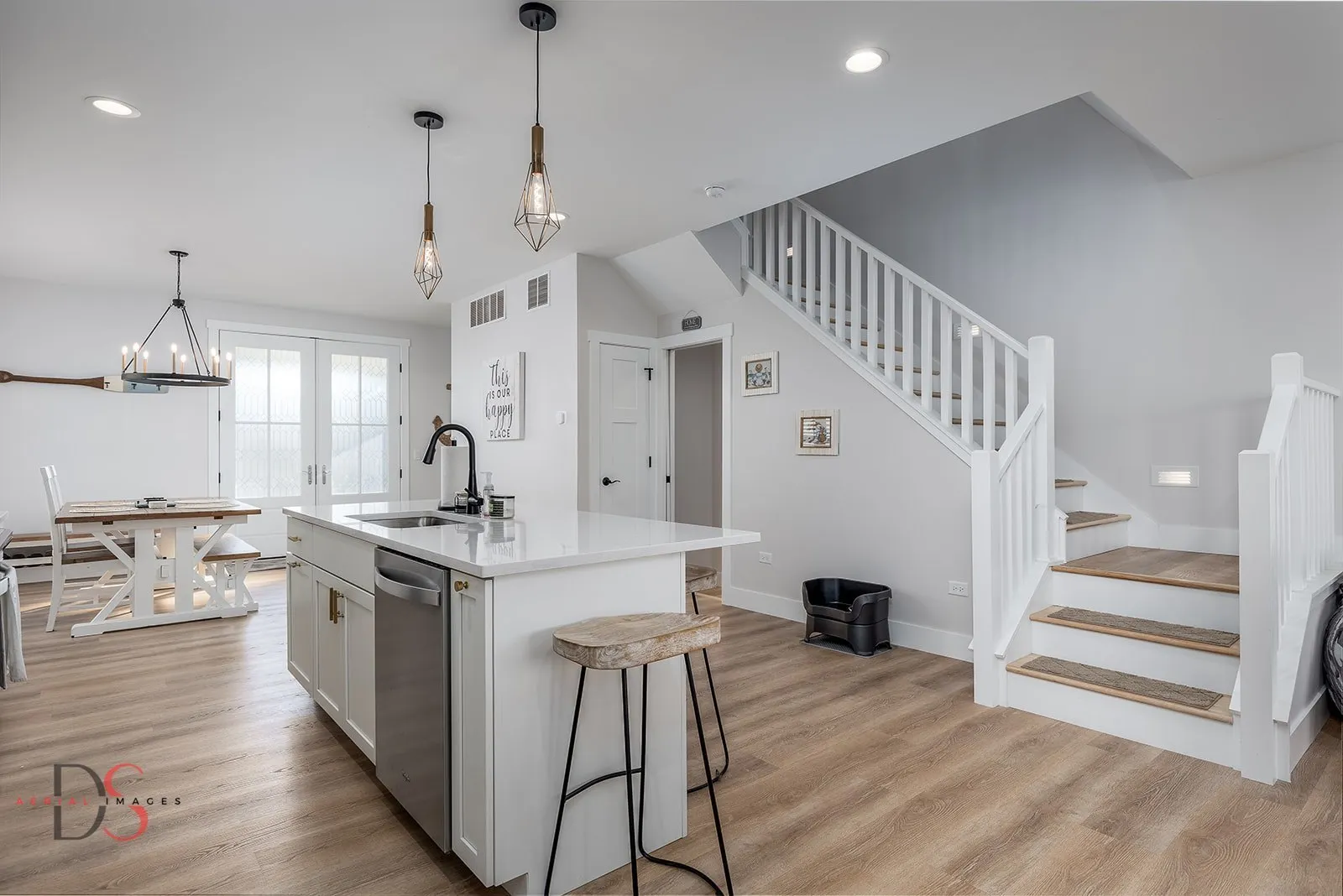 40 Waterside Way IL