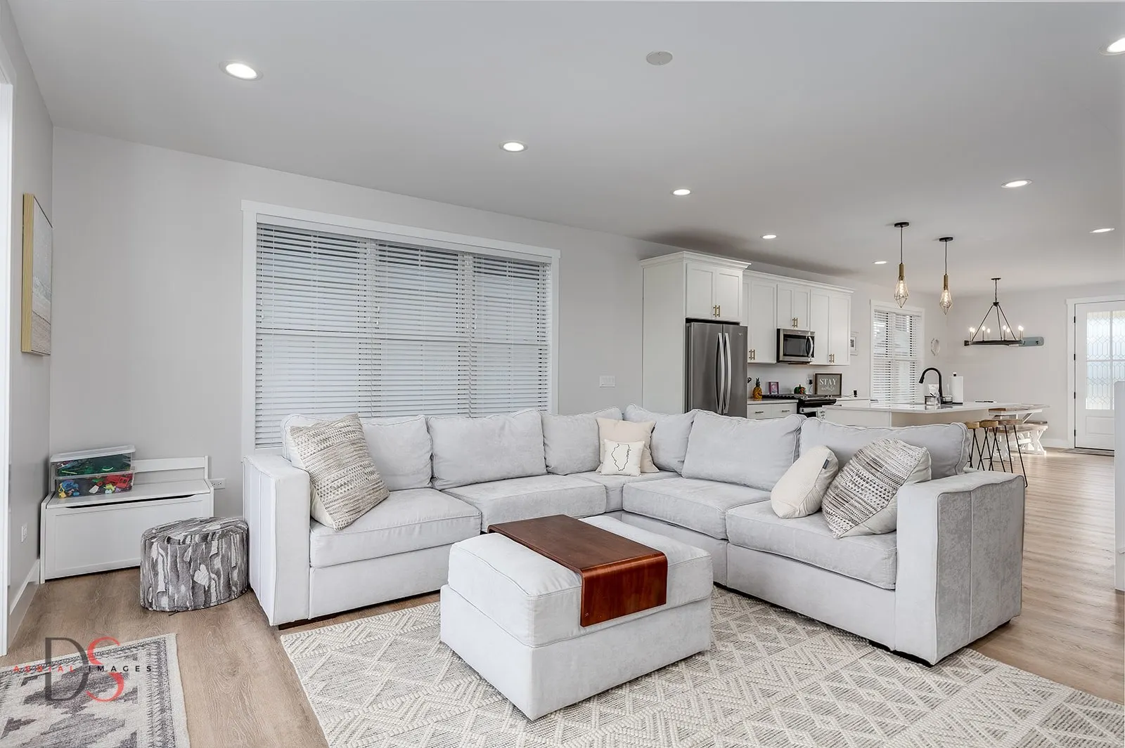 40 Waterside Way IL
