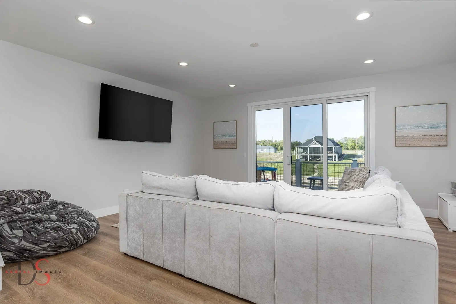 40 Waterside Way IL