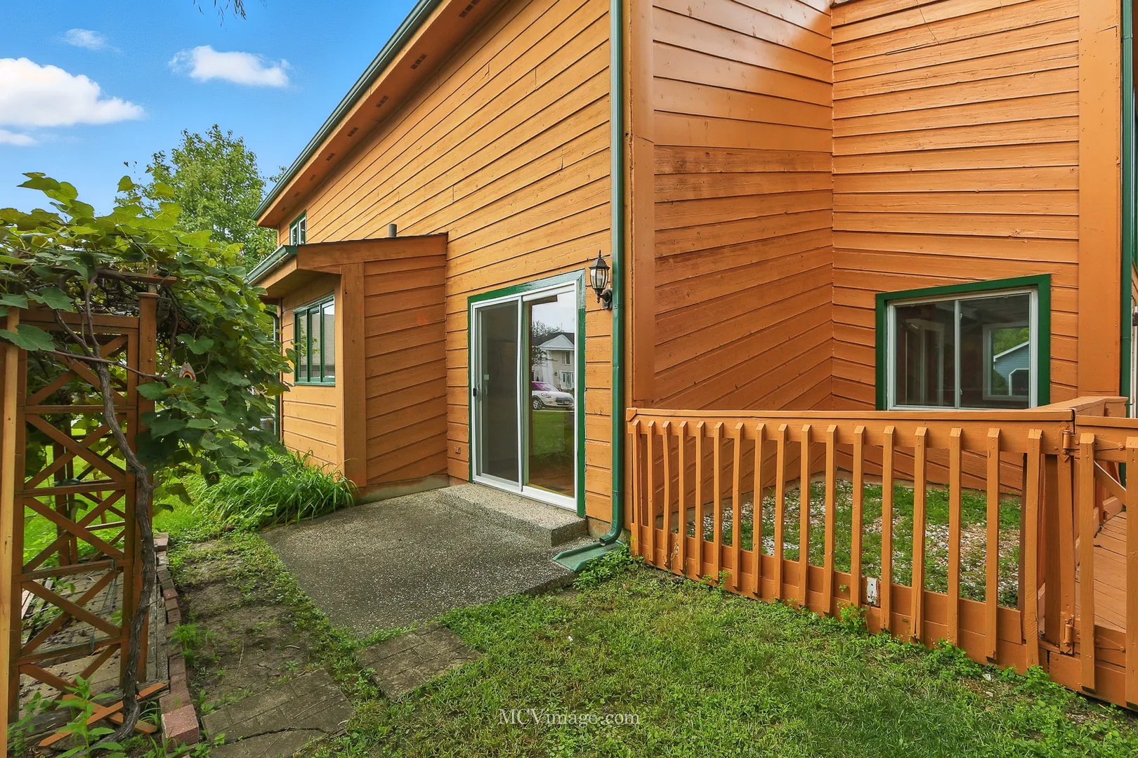 2101 Babst Court IL
