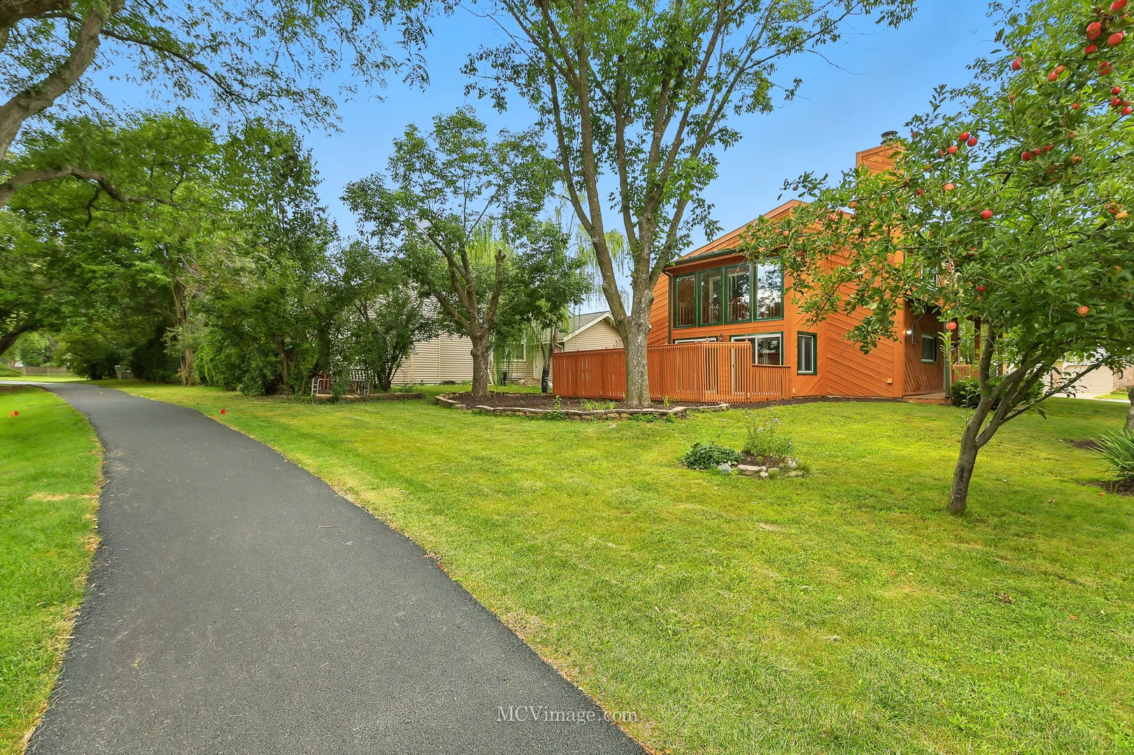 2101 Babst Court IL
