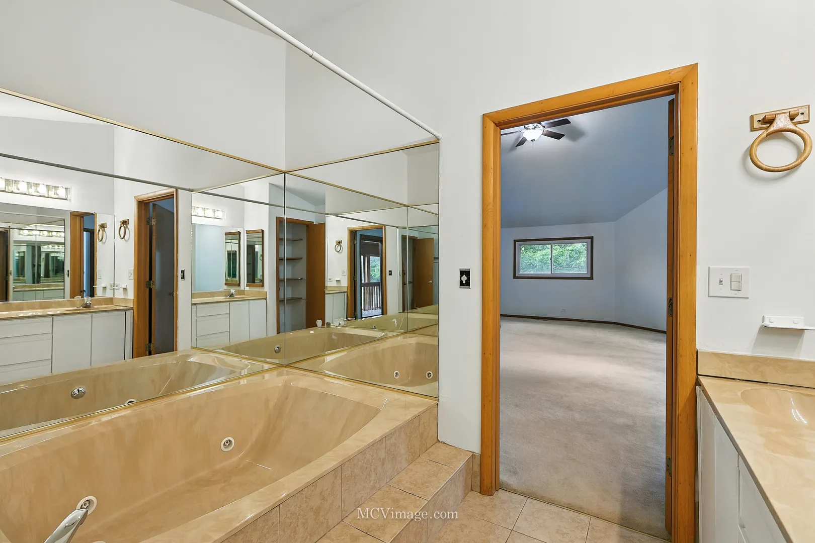 2101 Babst Court IL