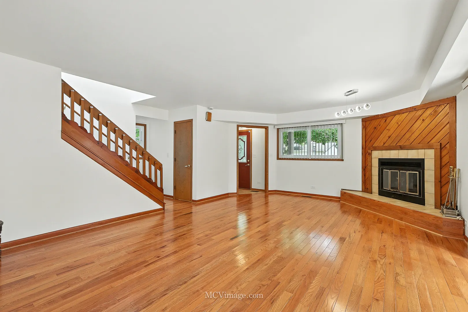 2101 Babst Court IL