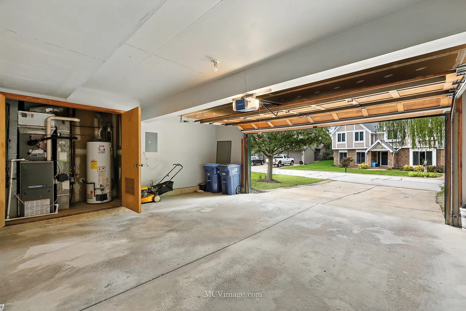 2101 Babst Court IL