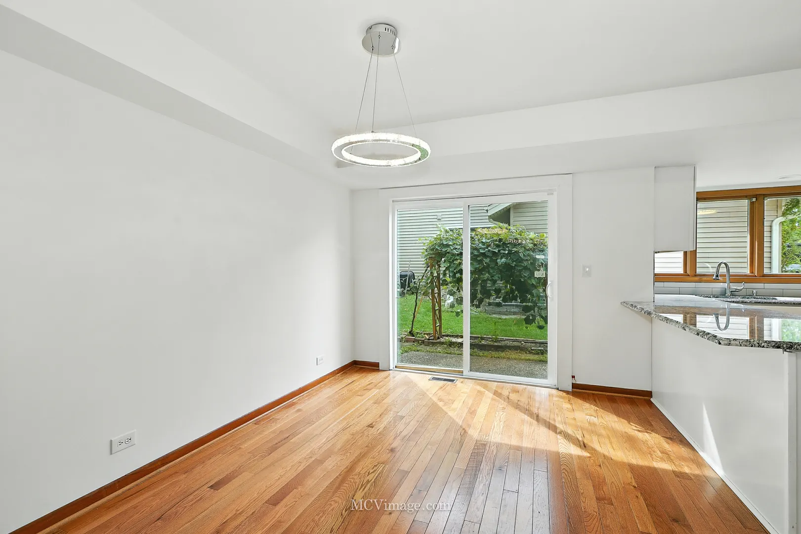 2101 Babst Court IL