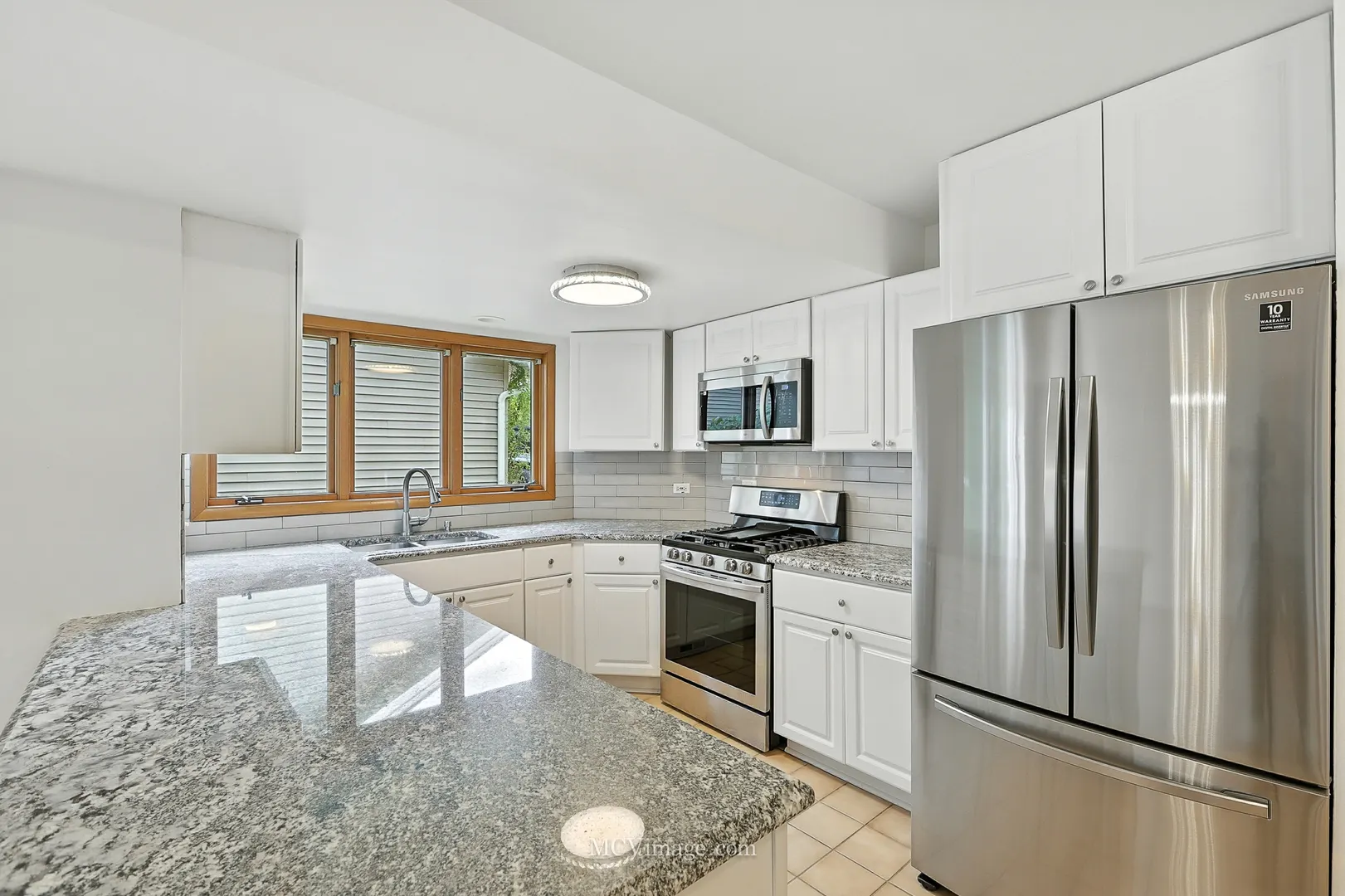 2101 Babst Court IL