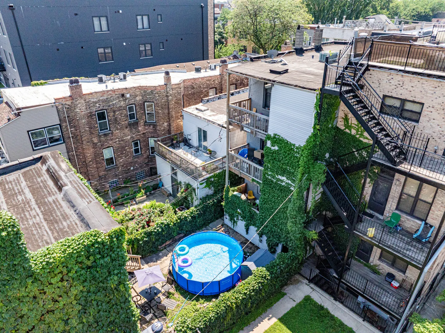 949 N Damen Avenue IL