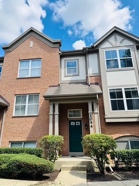 1044 N Claremont Drive IL