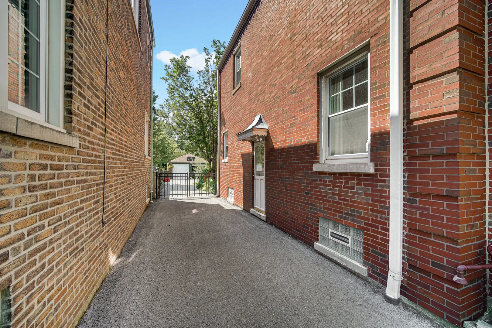 2335 W 107th Street IL