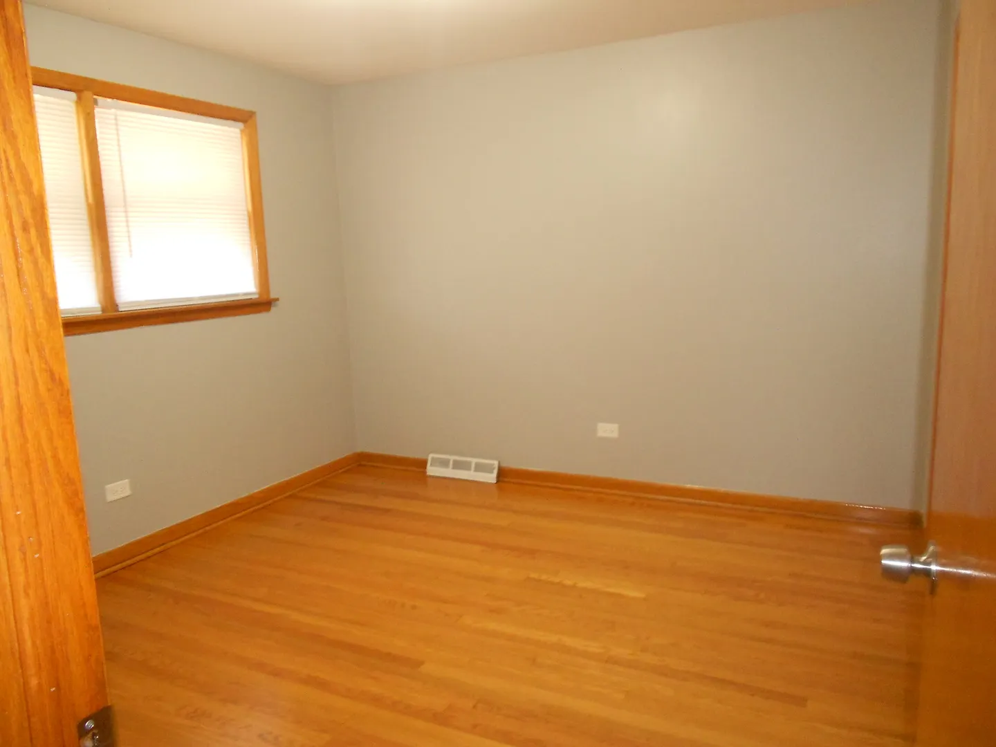 5820 S Rutherford Avenue IL