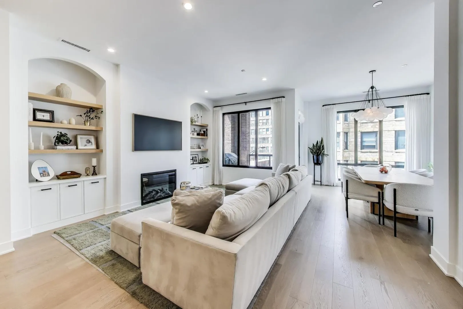 323 S Racine Avenue 3D IL