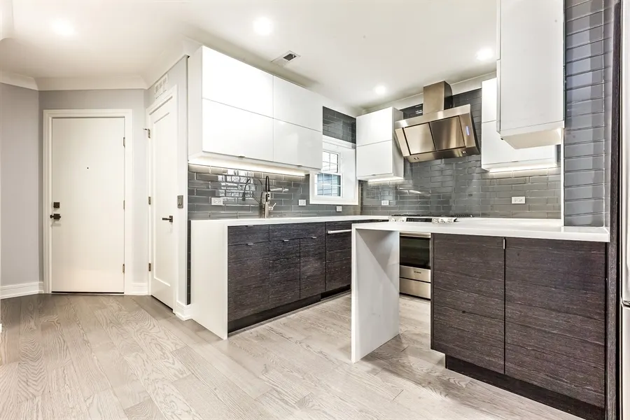 2141 W Fletcher Street 3F IL