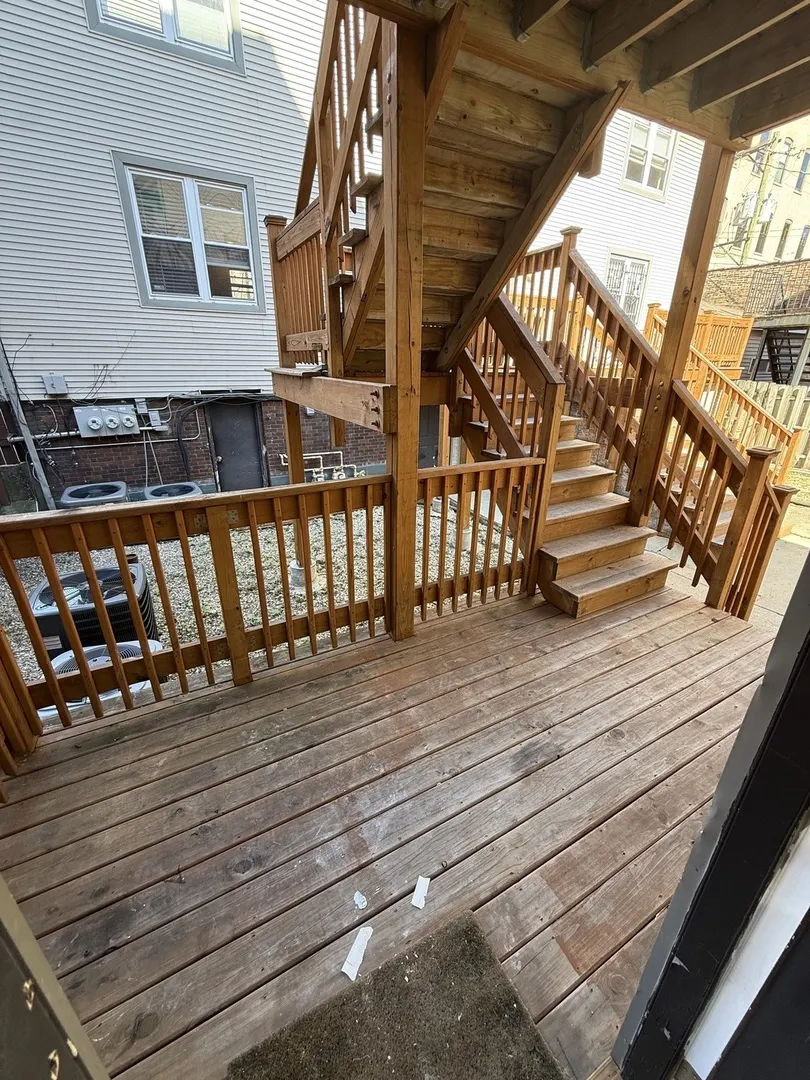 516 N May Street 1 IL