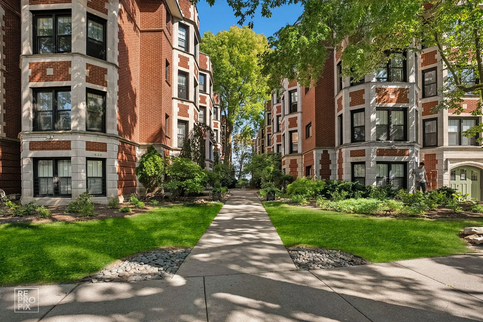 7641 N EASTLAKE Terrace 1B IL