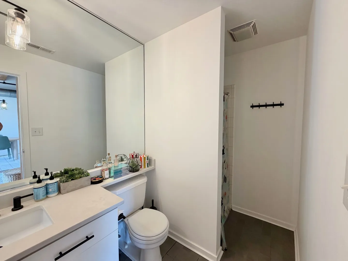 2511 W Moffat Street 309H IL