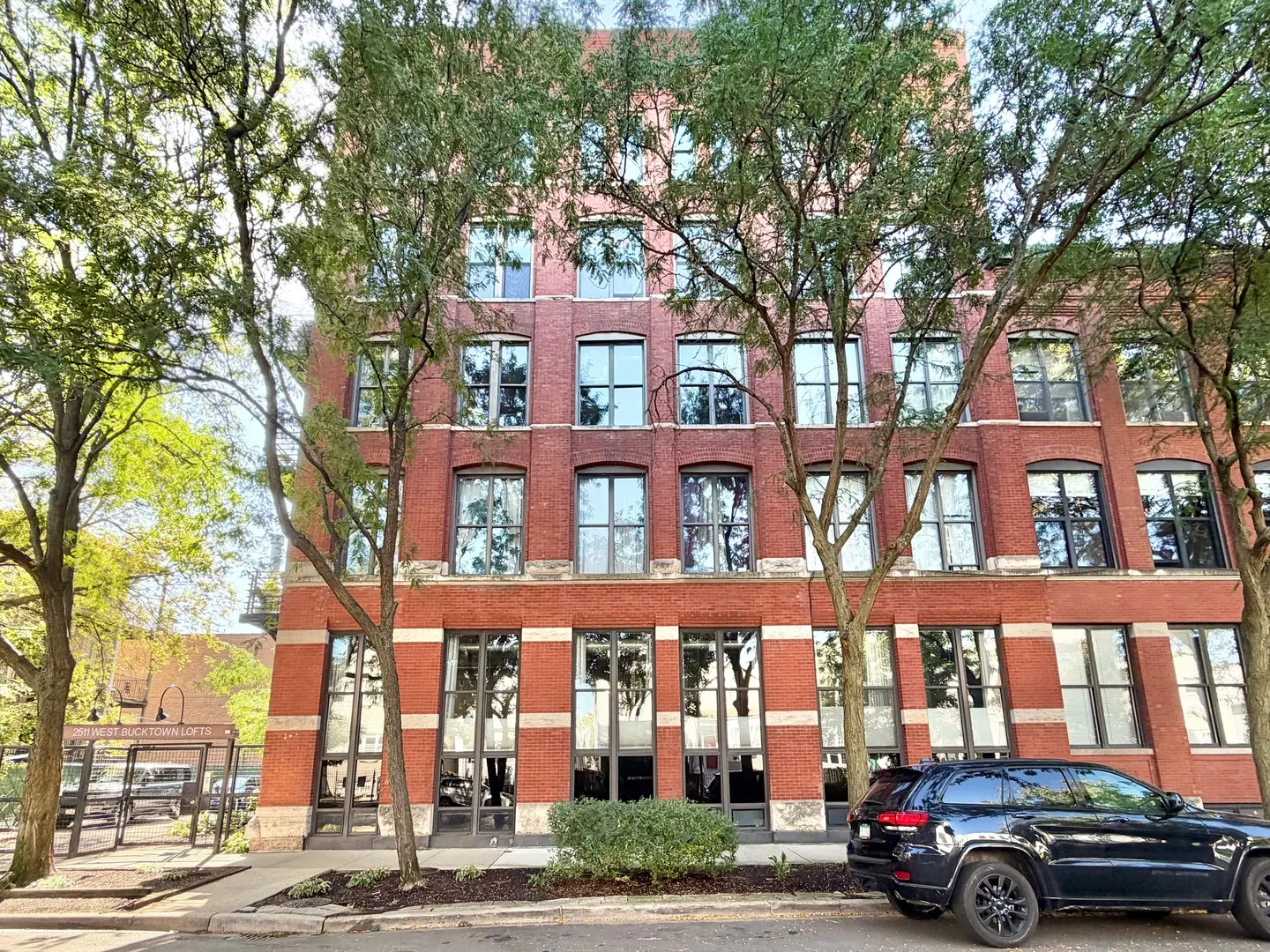 2511 W Moffat Street 309H IL