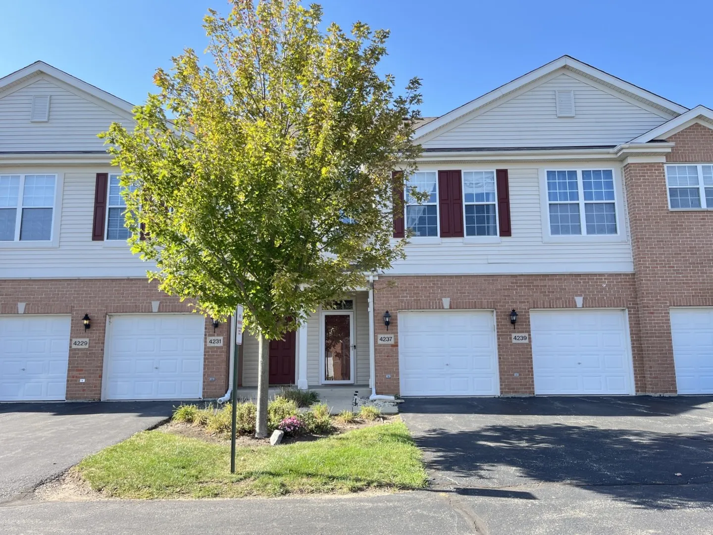 4237 Savoy Lane 4237 IL
