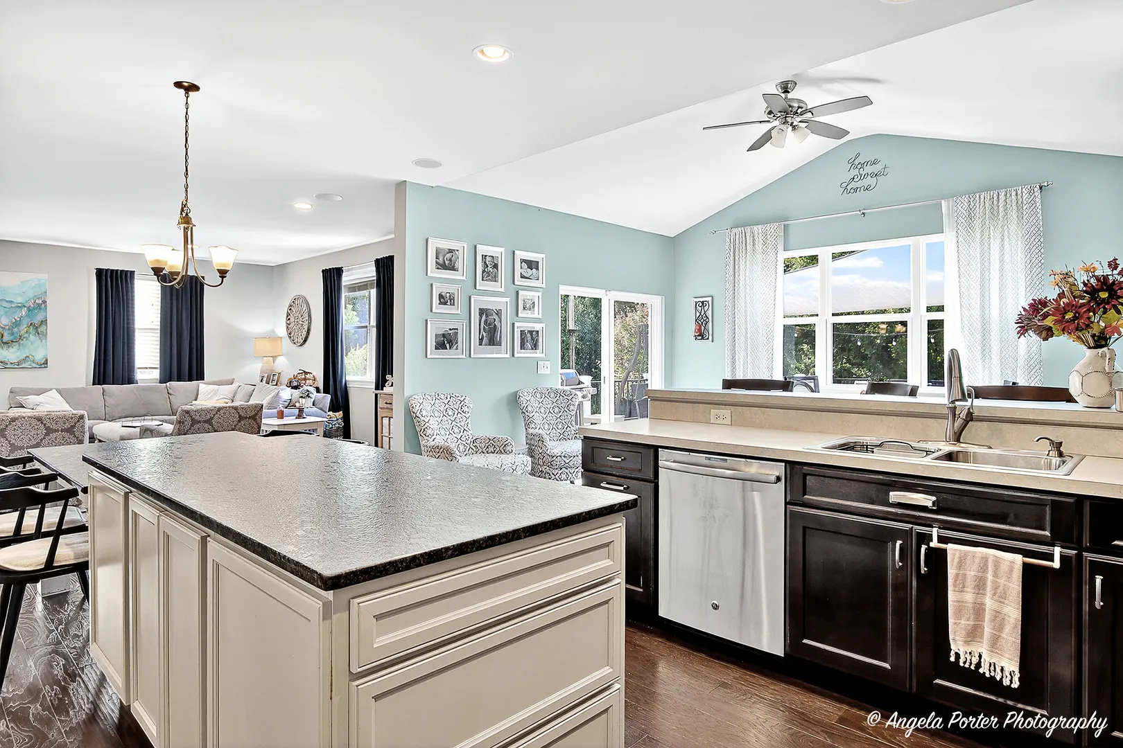 2085 Walnut Glen Boulevard IL