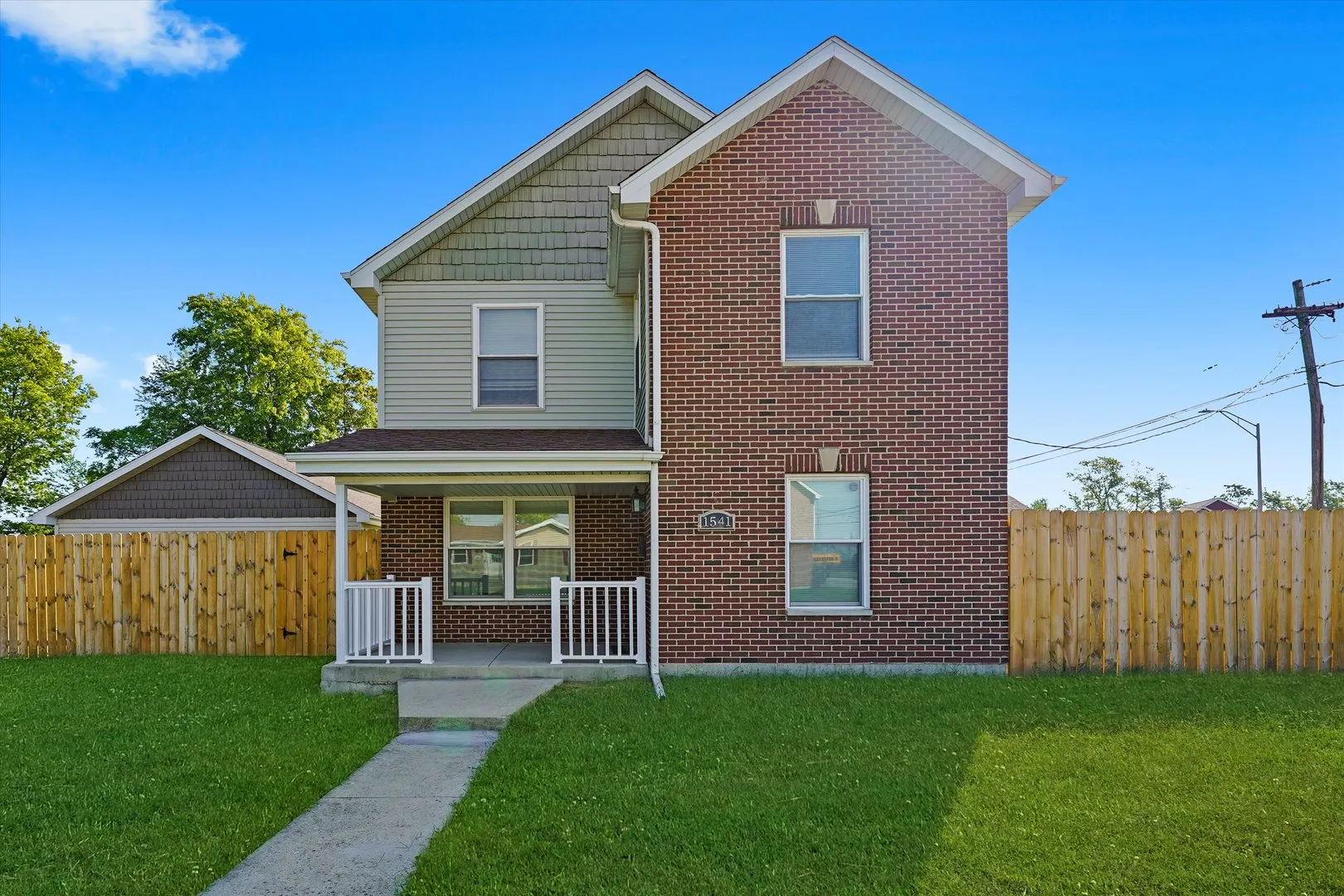 1541 Center Street IL