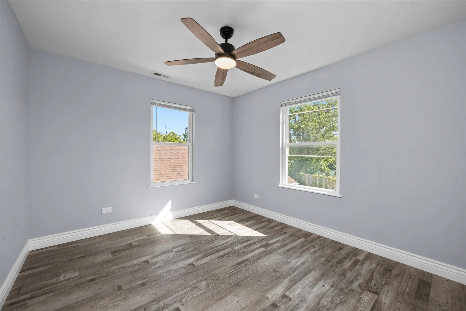 1541 Center Street IL
