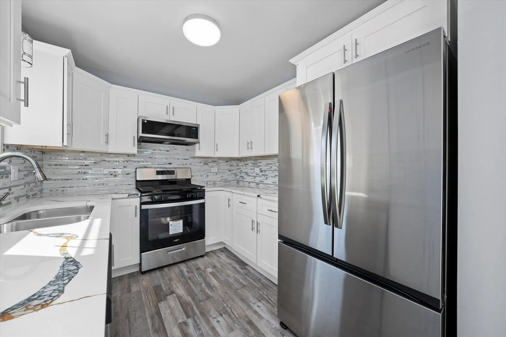 1541 Center Street IL