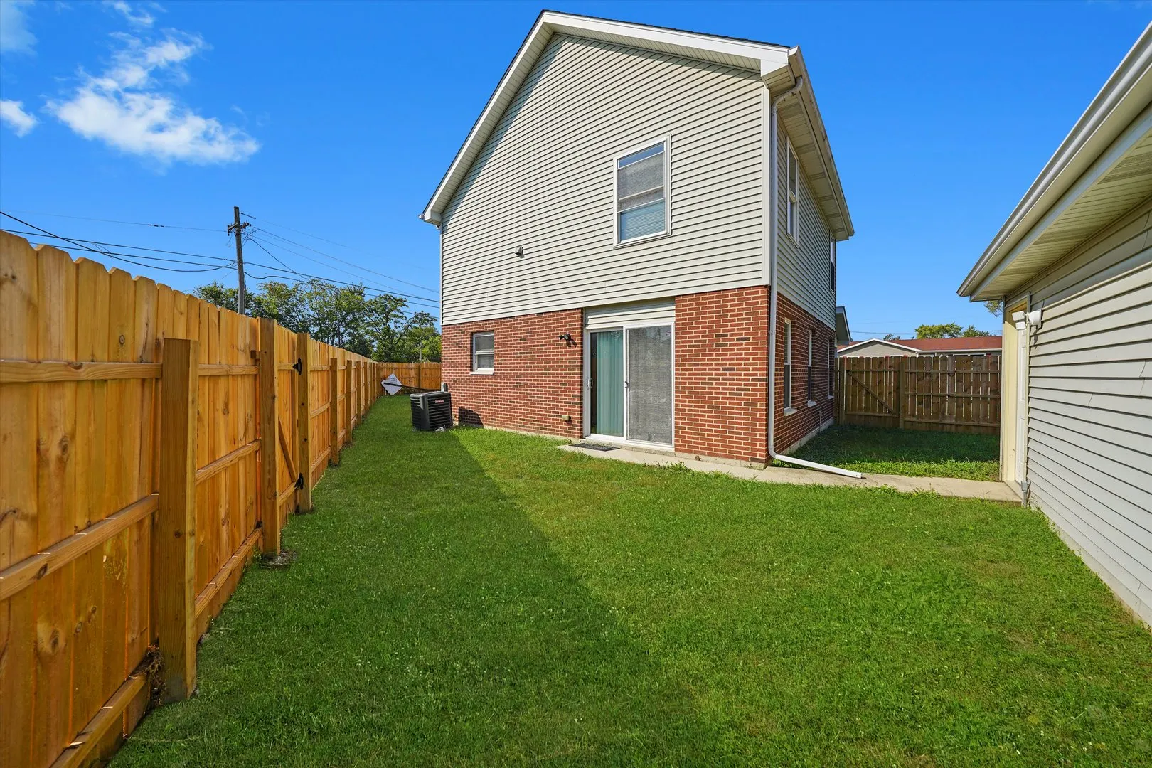 1541 Center Street IL