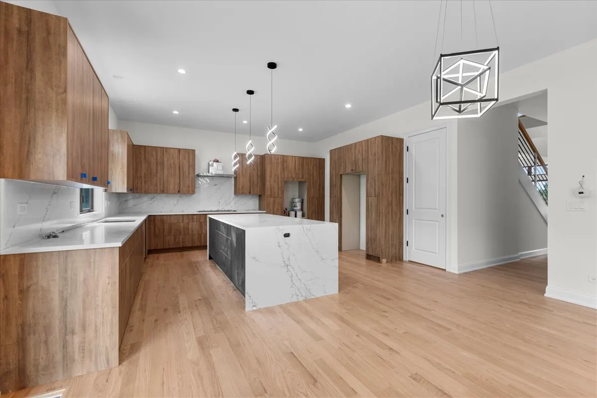 15966 S Crystal Creek Drive IL