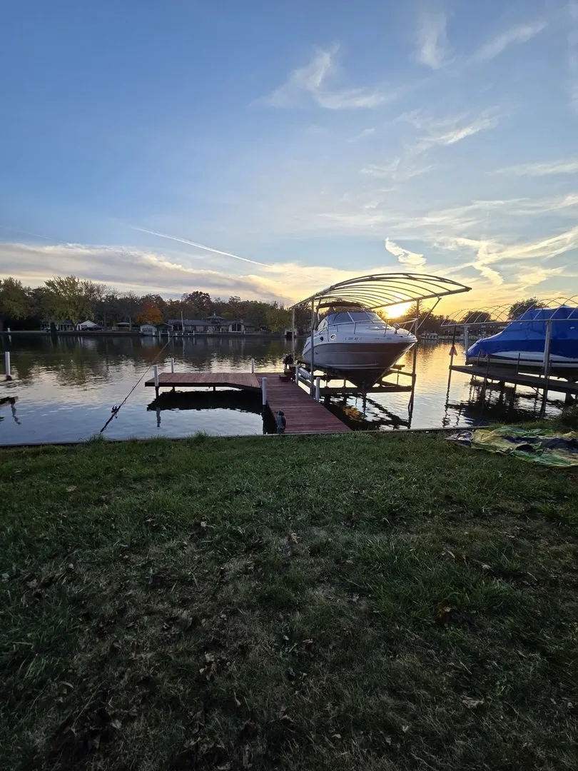1007 N River Road IL