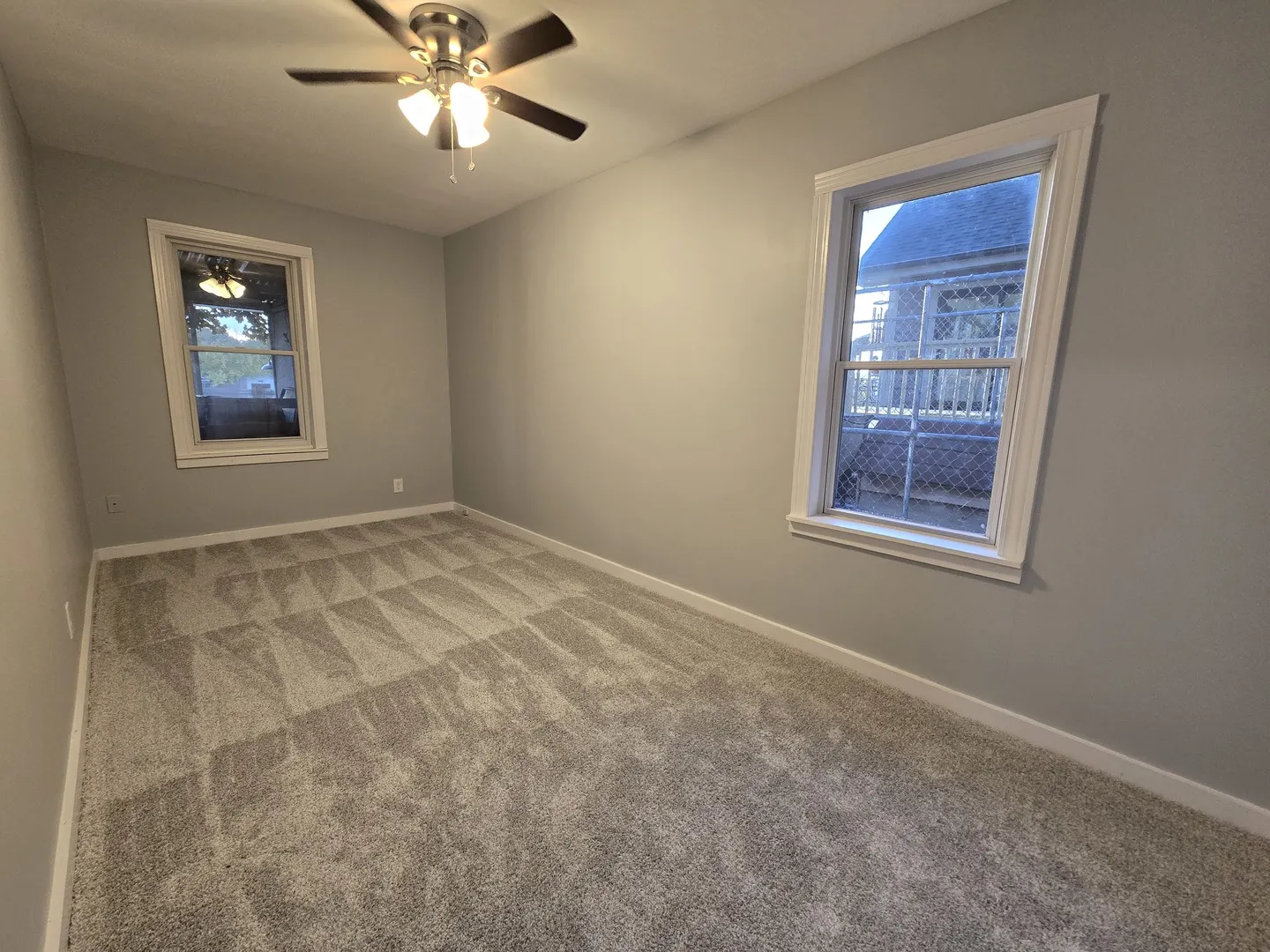 1007 N River Road IL