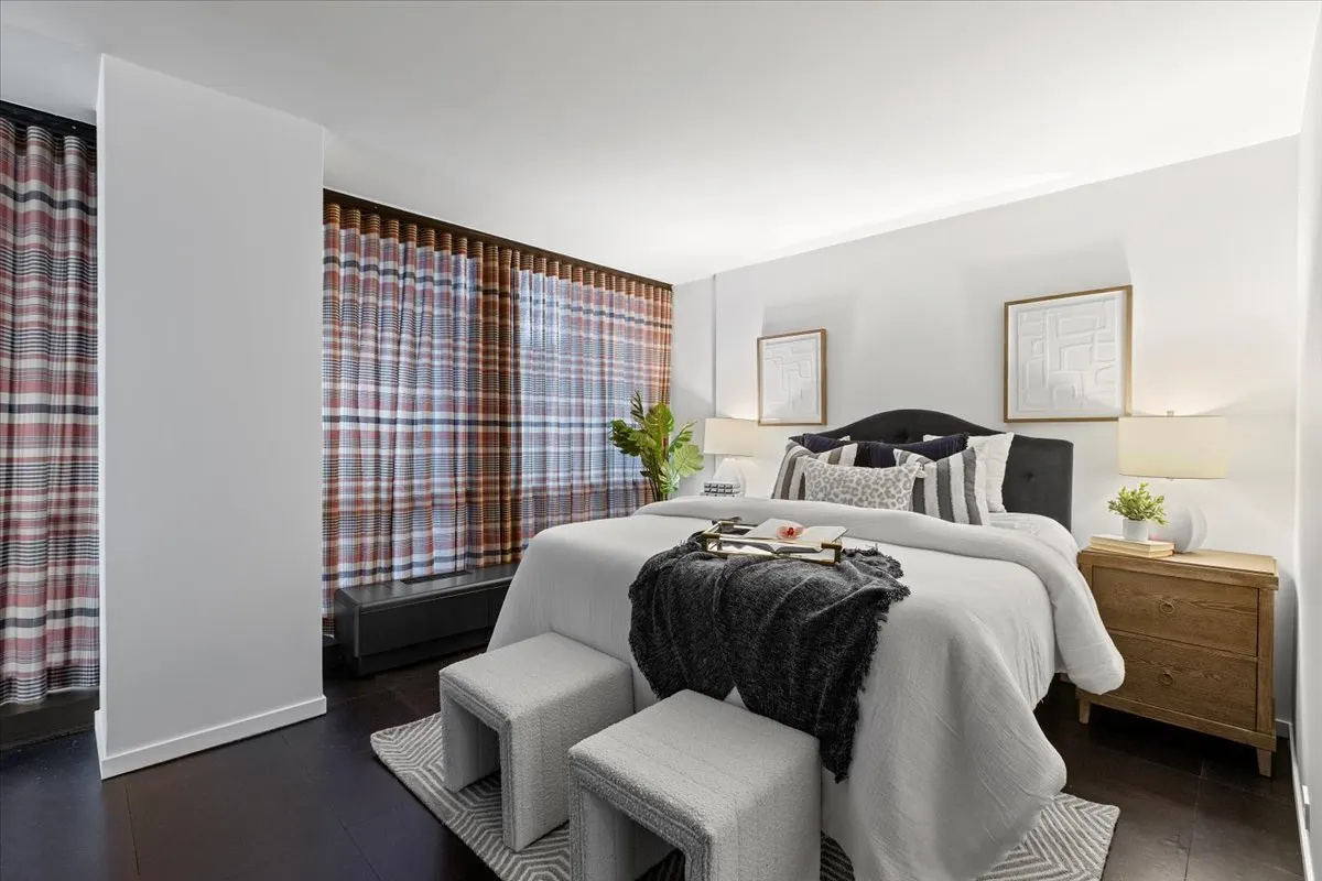 910 N Lake Shore Drive 1615 IL