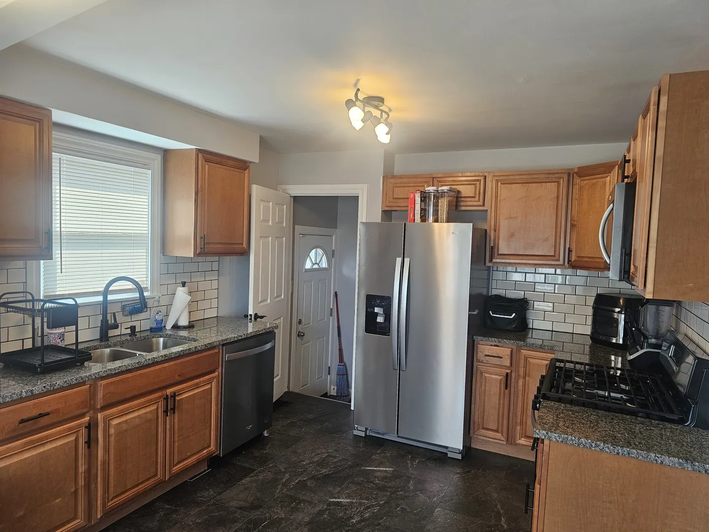 2320 S 9th Avenue S IL