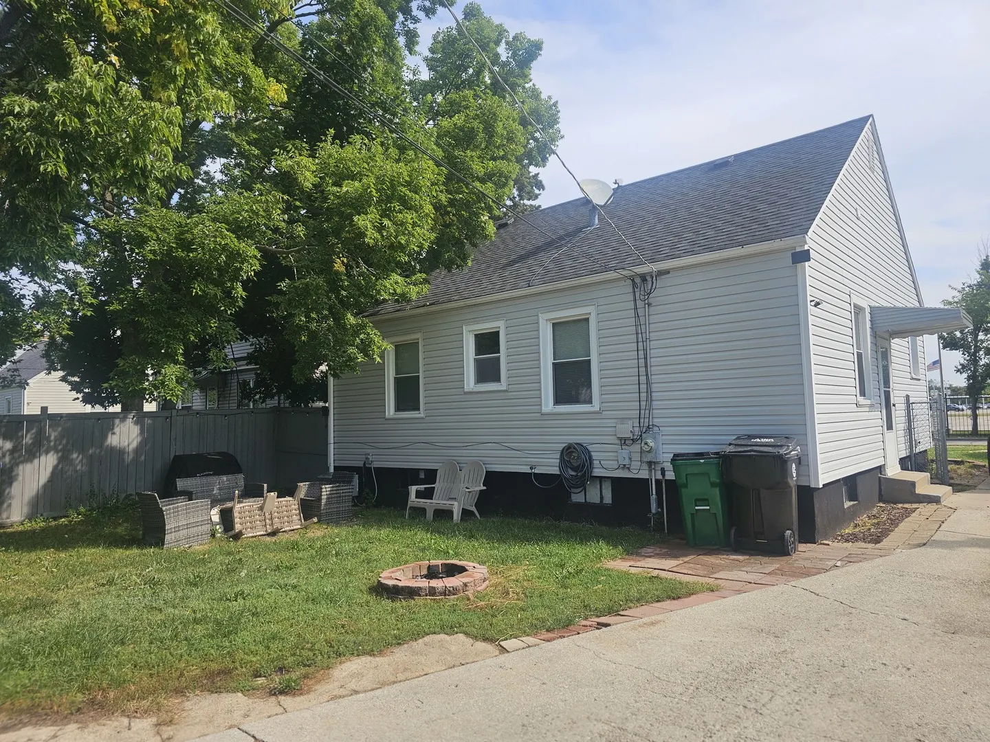 2320 S 9th Avenue S IL