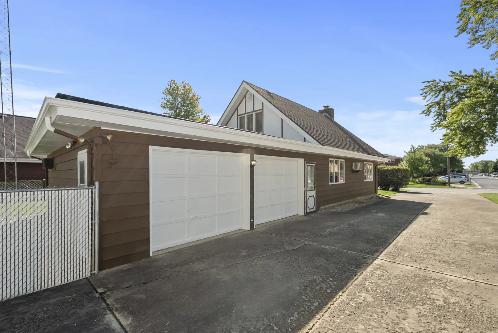 215 Dee Road IL