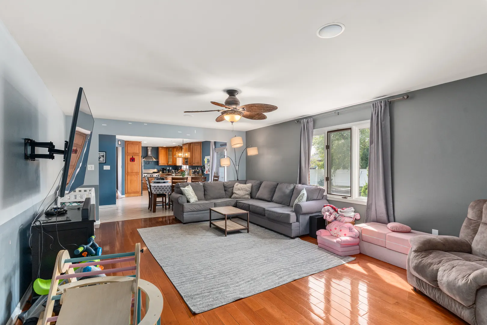 7407 Ridgefield Lane IL